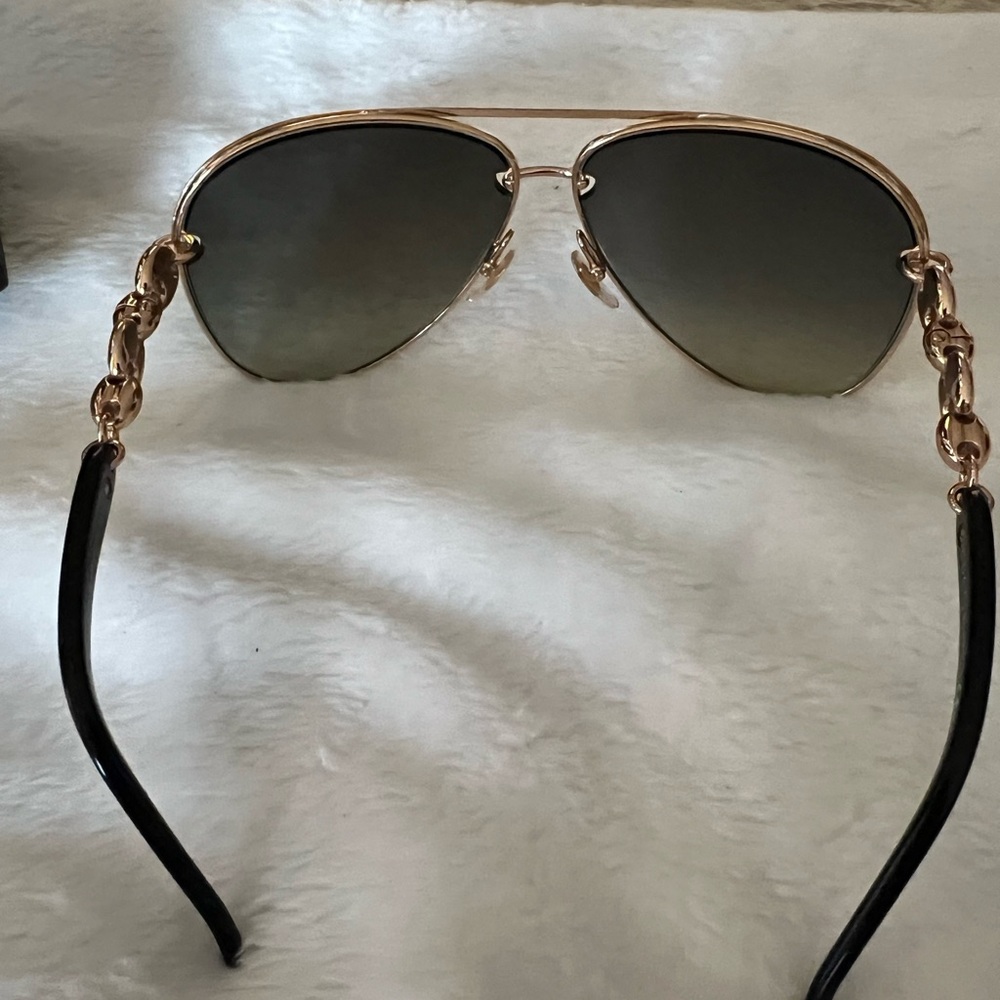 Gucci Black and Gold Marina Chain Aviator Sunglasses⌠Authentic ! - Picture 4 of 16